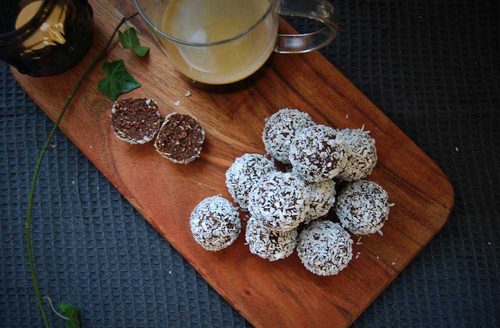 Raw chokladbollar