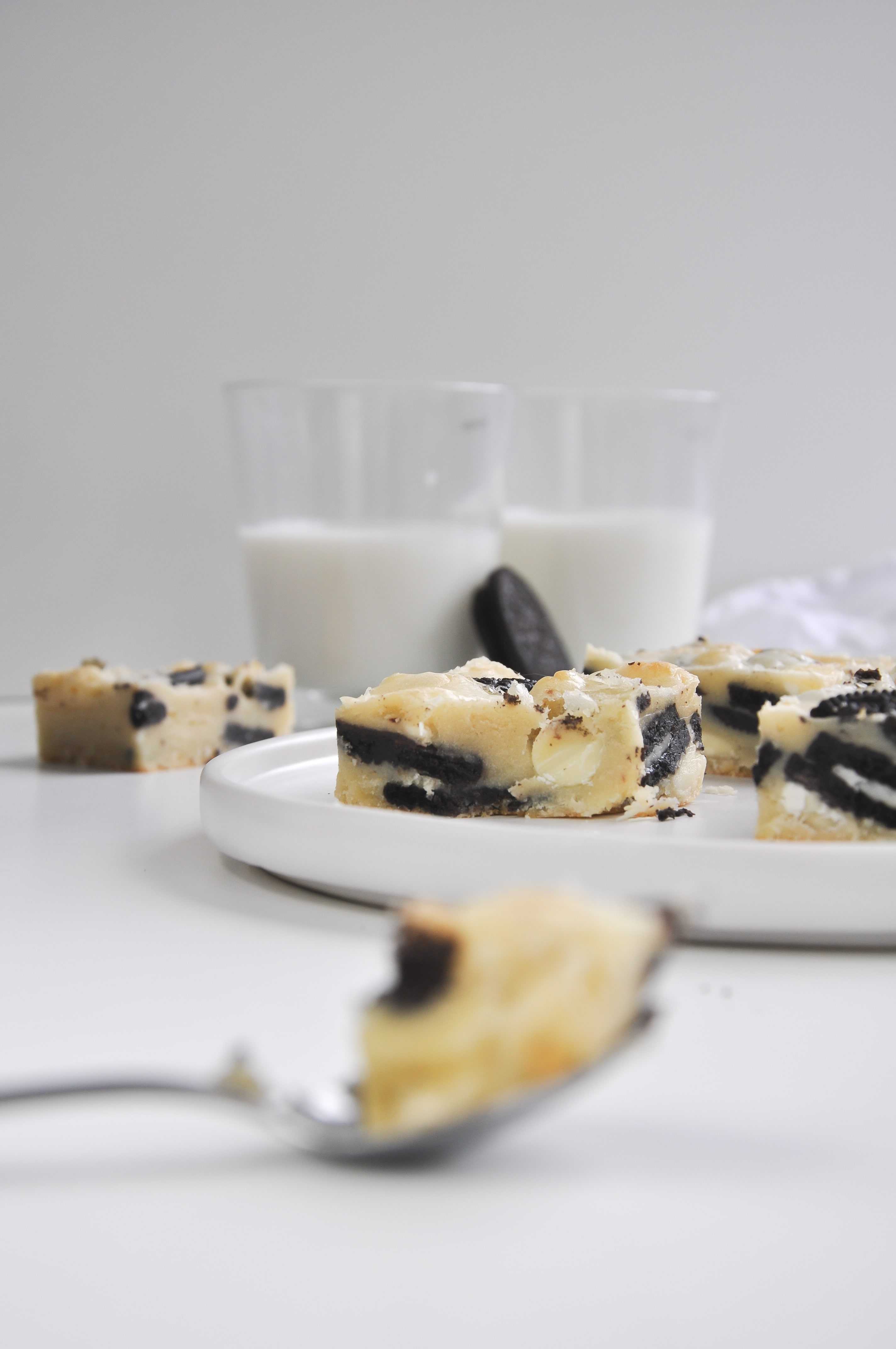 Oreo-blondies