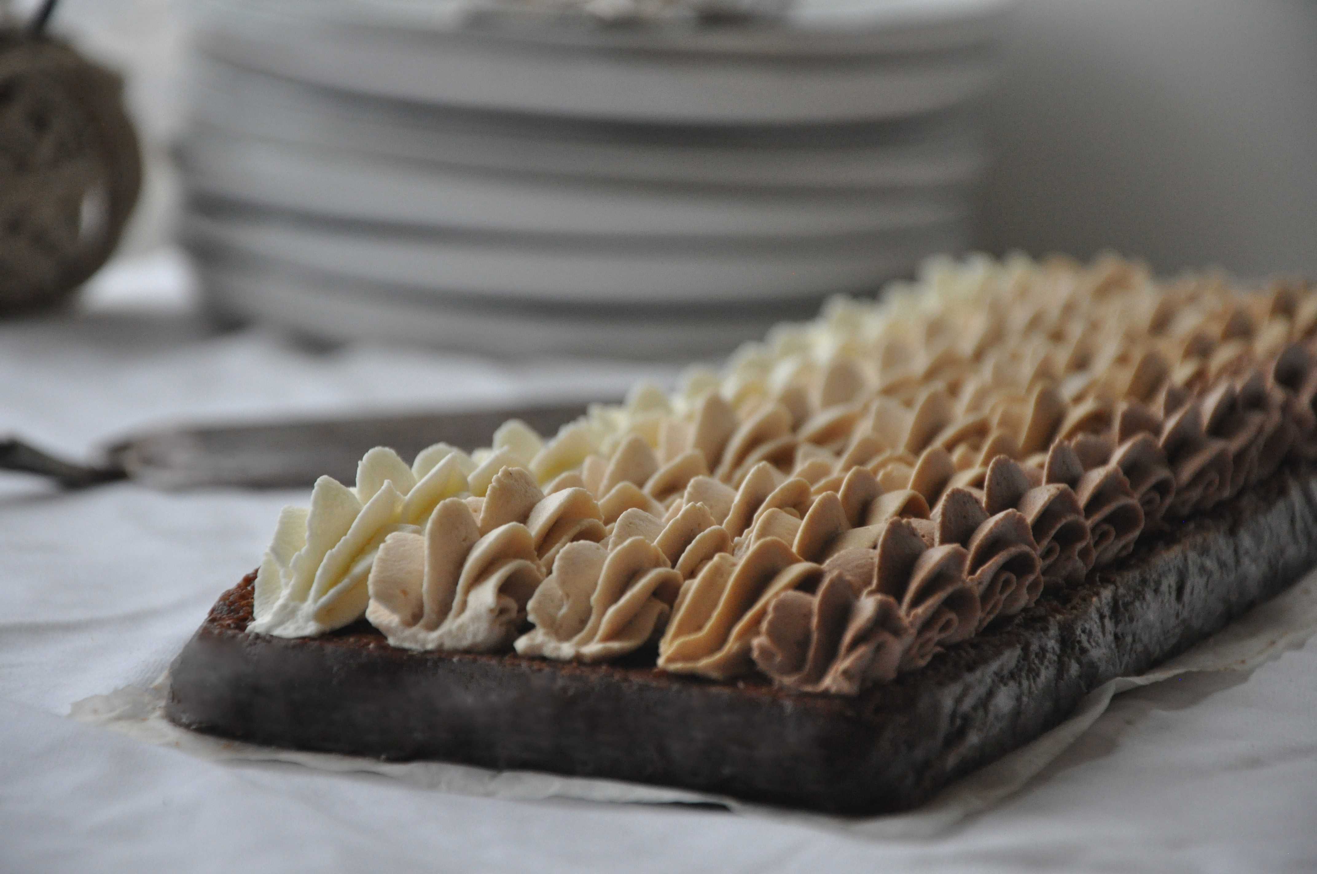 Dumlekladdkaka